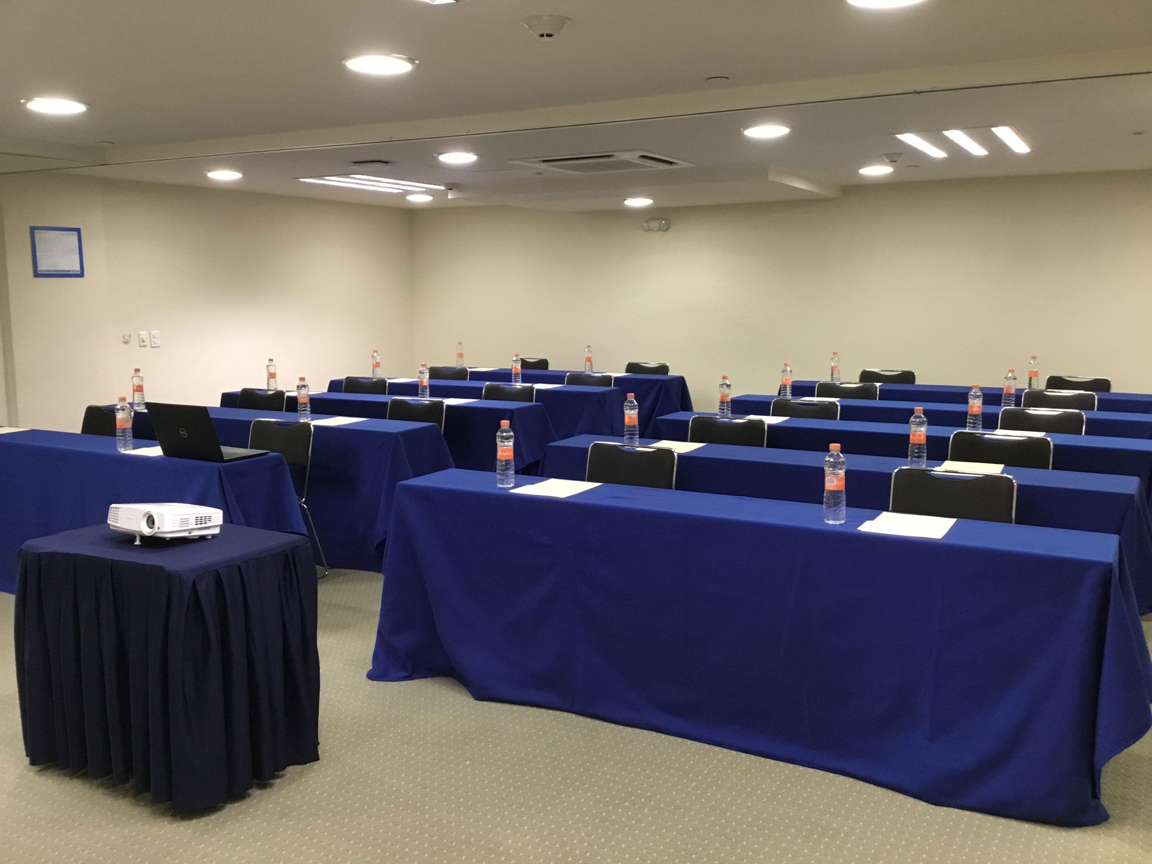 Holiday Inn Express Guadalajara Expo By Ihg Zapopan Exterior photo