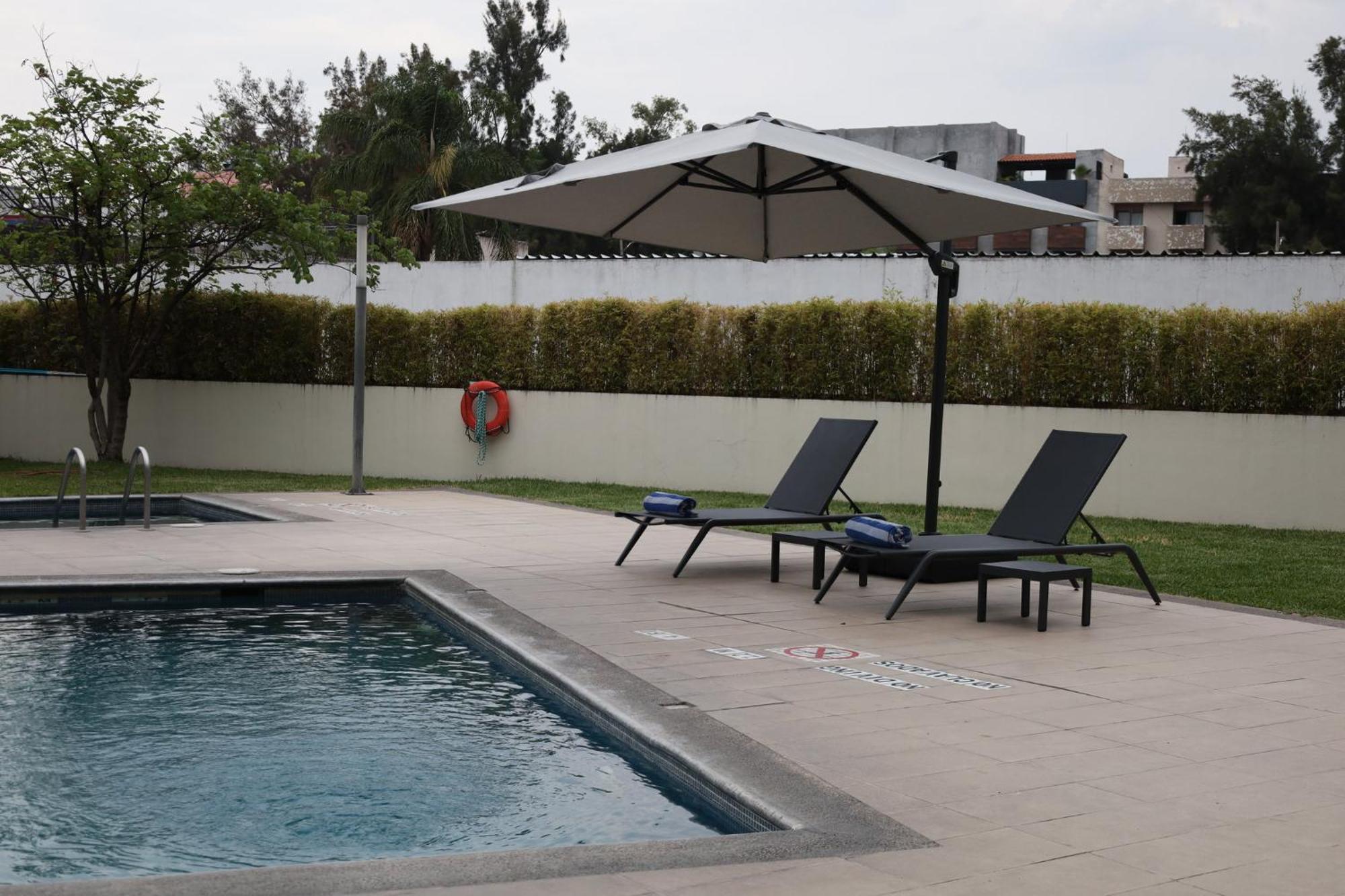Holiday Inn Express Guadalajara Expo By Ihg Zapopan Exterior photo