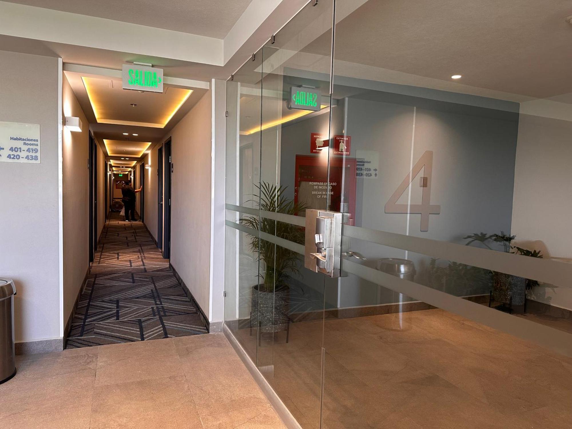 Holiday Inn Express Guadalajara Expo By Ihg Zapopan Exterior photo