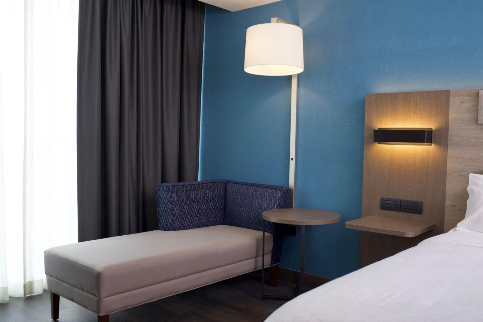 Holiday Inn Express Guadalajara Expo By Ihg Zapopan Exterior photo